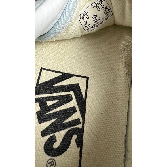 Vans baby blue Old Skool skate shoe. Size 7(M), 8.5(W) - Picture 8 of 8